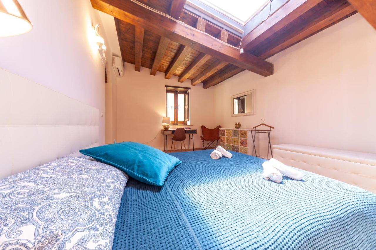 Vakalu-Piazza Duomo Charming Apartment Syrakus Exterior foto