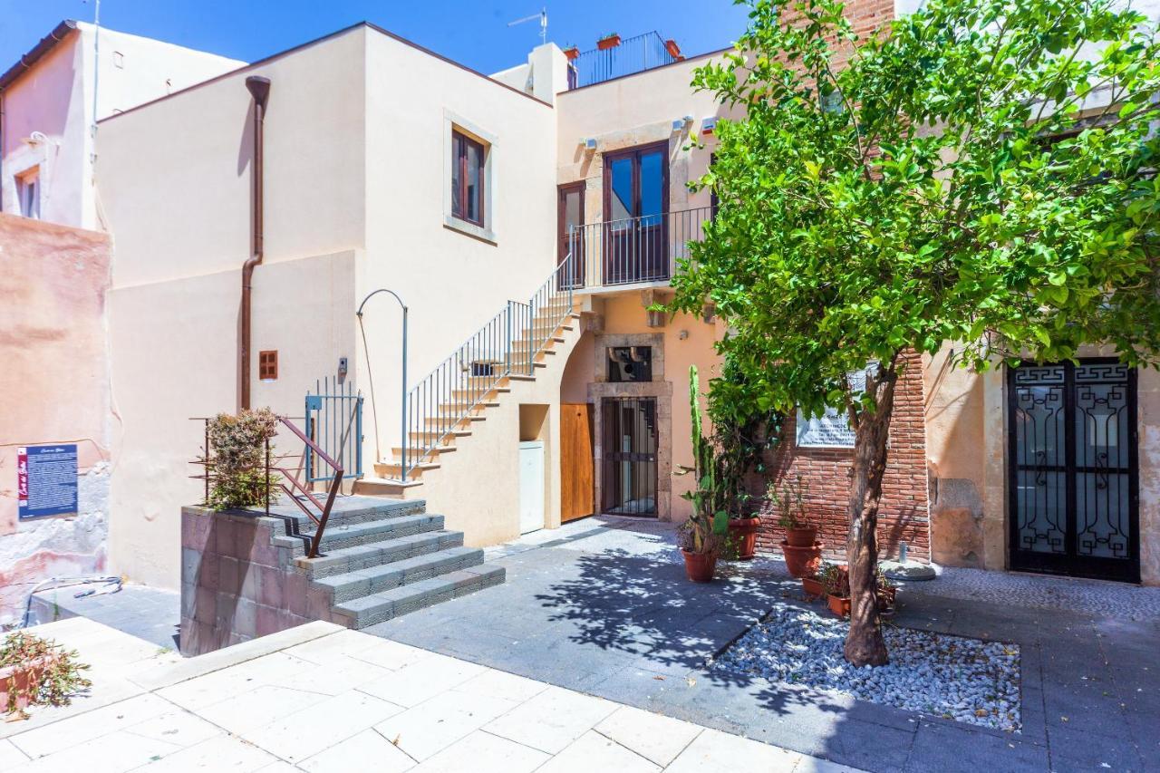 Vakalu-Piazza Duomo Charming Apartment Syrakus Exterior foto